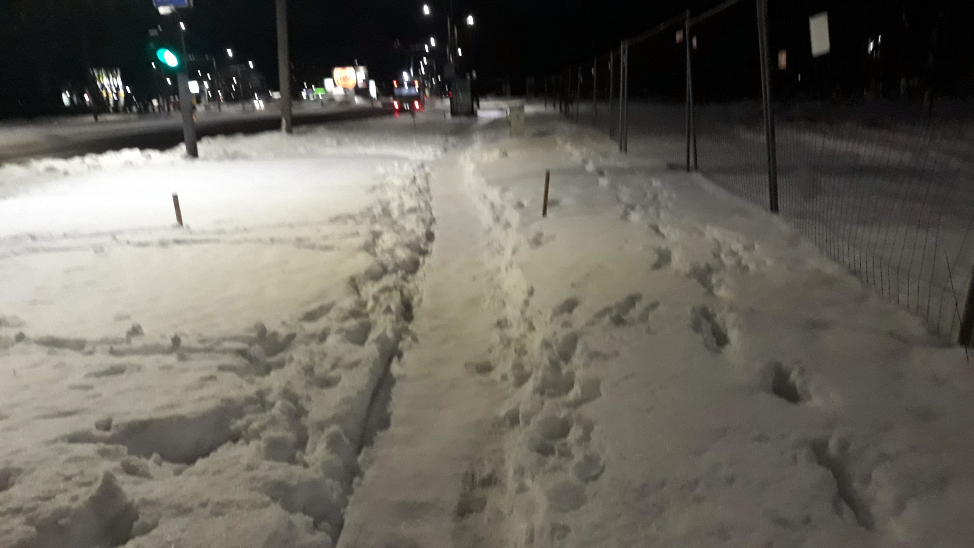 Nenuvalytas šaligatvis